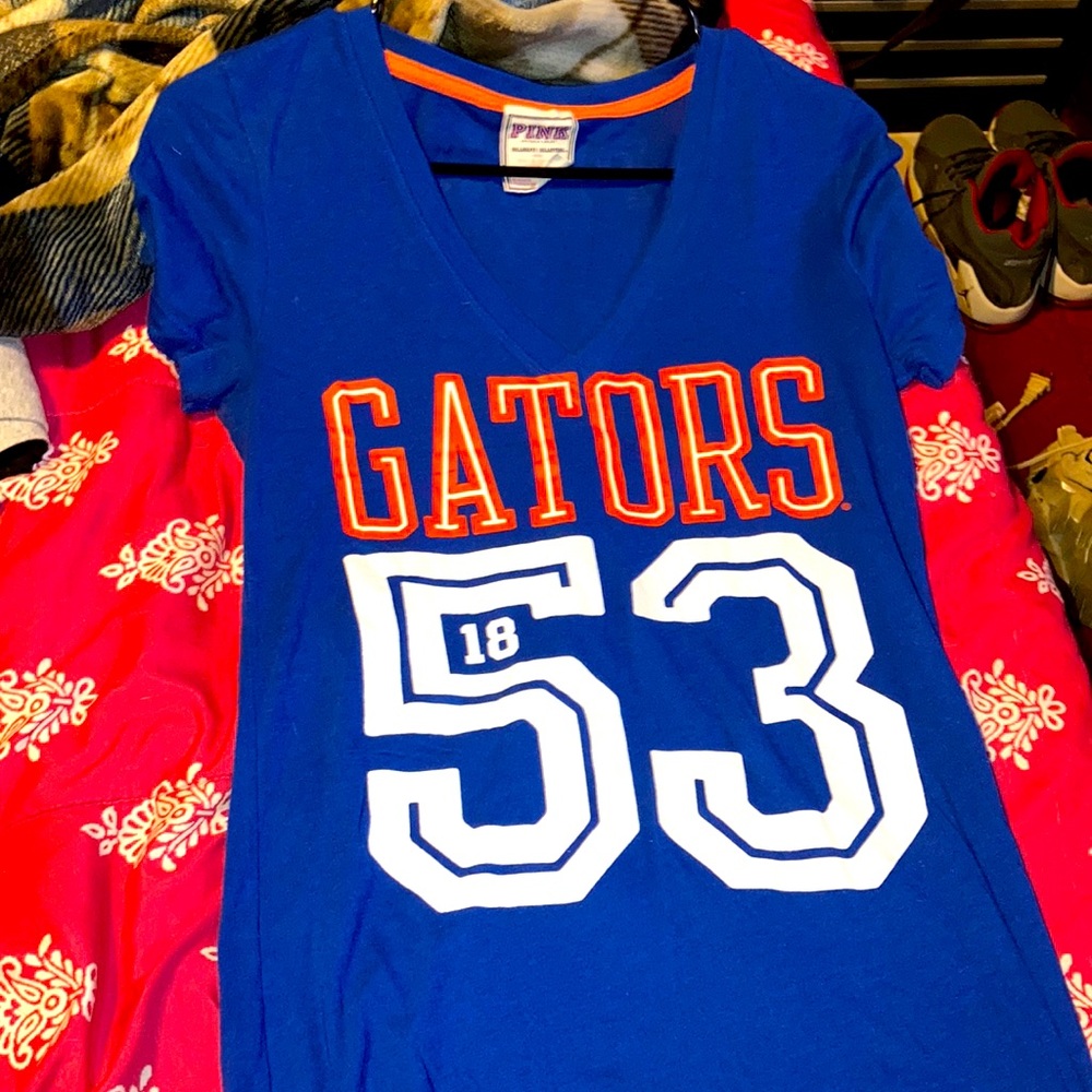 Pink VS small color blue GATORS